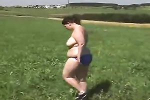 Thickalicious big beautiful woman girlfriend is playing in the field exposed