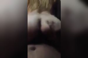 I discover it very gripping to fuck this doxy in front of a mirror