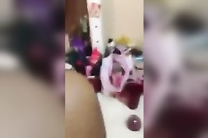 I discover it very gripping to fuck this doxy in front of a mirror