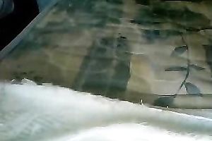 Cute non-professional hottie plays with her constricted wet crack on livecam