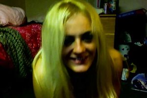 Playful blondie on cam is ready to impress with her body