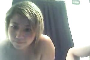 Two cute blonde haired gals flash their large boobies on cam for me