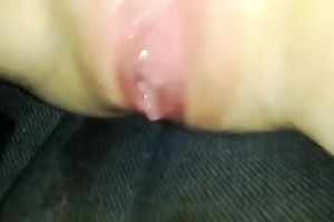 My girlfriend's pee juicy cunt drives me crazy