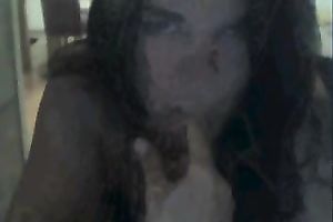 Horny brunette hair white milf doesn't know how to play on livecam