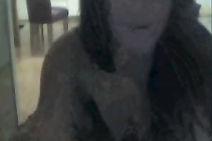 Horny brunette hair white milf doesn't know how to play on livecam