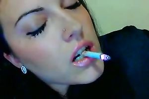 Smoking fetish livecam solo episode with a beautiful dark brown
