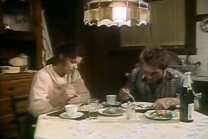 Brunette vintage milf sucked his dick after missionary style sex