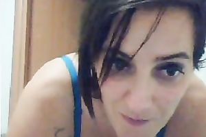 Filthy white cougar in hot blue underware seduces on cam