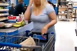 Curvaceously seductive cougar with large wazoo and love muffins caught my eye