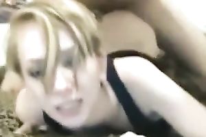 Beautiful eighteen yo German gal likes sex