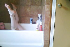 My pale girlfriend taped her own kinky solo show right in the bath