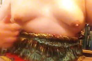 Chunky white girlfriend filmed her tits and wobblers inthe bookstore