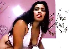 I jerk off all the time fantasizing of this bootylicious livecam model