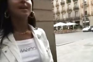 Gorgeous non-professional Indian chick picked up on the street