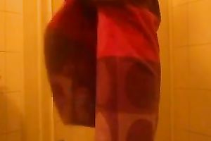 Secretly spying on my hot roommate whilst she is showering