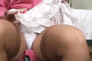 I like to dress up hawt for my loyal online audience