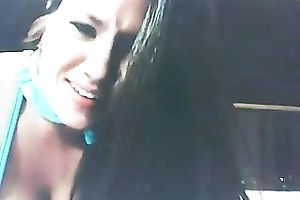 Gorgeous corpulent livecam all alone sweetheart with awesome big milk cans teased snatch