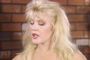 Slim honey treats her fellow with facesitting and spices things up with 69