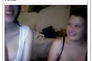 Tow gorgeous juvenile ladies show me their feet on livecam chat