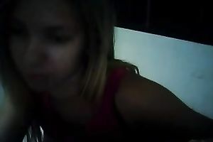 Kinky light dyed haired hawt chick works for my ally on cam