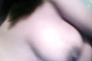 Dirty dark slut stretches her muff with fingers on web camera