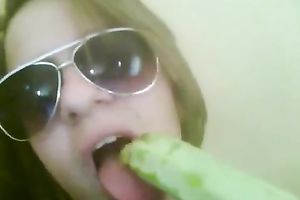 Horny and kiny bitch in sunglasses sucks the squash