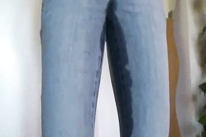 Kinky girlfriend on mine pisses in her jeans - Awkward!