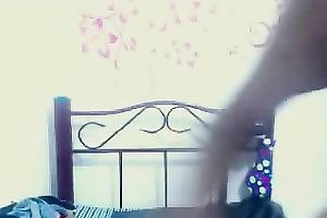 Young dark brown web camera hoe wishes to impress me with her meatballs