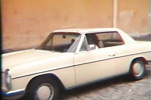 Sexy arsehole of brunette hair hottie got licked and rubbed