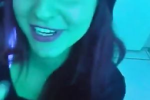 Casual sexually excited brunette hair did not refuse to engulf my ramrod in the solarium