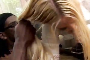 Long haired hawt blondie performs admirable BJ to brutal African chap