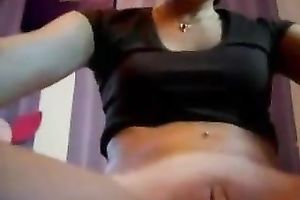 Cute girlie rubbing her wet crack with smooth dildo in gripping porn clip
