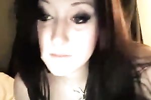 Naughty British wench smokin' cigarette whilst chatting on livecam