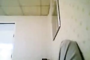 Asian playgirl happily sucked her boyfriend's knob in the early morning