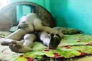 Amateur Bangladeshi breasty dark brown hotwife was drilled missionary