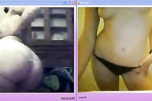 Two livecam angels is stripping for me at the same time for