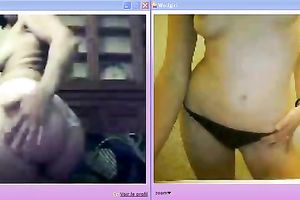 Two livecam angels is stripping for me at the same time for