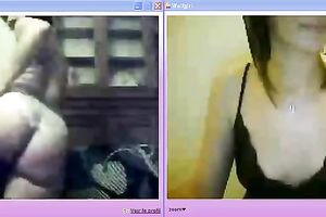 Two livecam angels is stripping for me at the same time for
