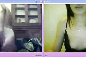 Two livecam angels is stripping for me at the same time for