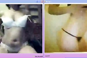 Two livecam angels is stripping for me at the same time for