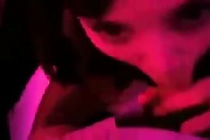 Tight Hong Kong hooker gives me oral job in night club