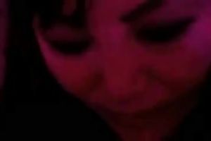 Tight Hong Kong hooker gives me oral job in night club