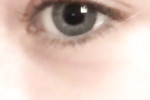 Plump legal age teenager exposes her excellent curves in hot bikini