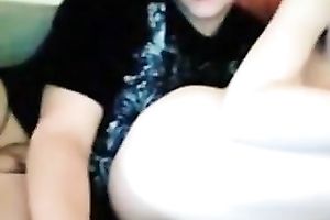 Nerdy stud was wanked by his GF whilst this chab teased her cunt on livecam