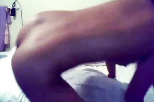 Dark skinned curvy Filipina webcam chick humps on sofa pillow