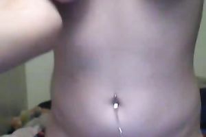 Funky pale skin ginger cam chick fingers her cunny all in nature's garb