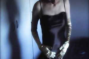 Masked pretty slim nympho got her love tunnel licked by my turned on buddy