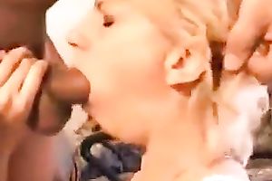 Raunchy floozy pumping hard weenie deepthroat in non-professional clip