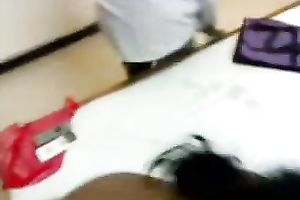 Ugly dilettante Desi older wifey lies all bare and gives a blowjob