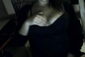 Big breasted charming chick showed off me her hawt boobies on web camera